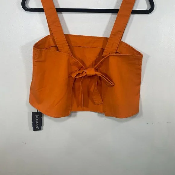 NWT BlankNYC Fire Cracker Tie Back Crop Top - Picture 7 of 9